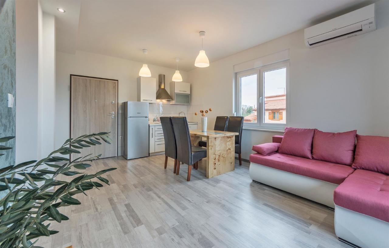 2 Bedroom Apartment Peroj Fažana Buitenkant foto