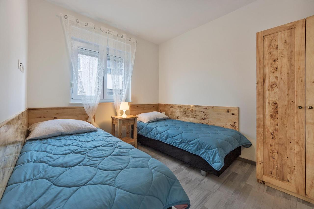 2 Bedroom Apartment Peroj Fažana Buitenkant foto